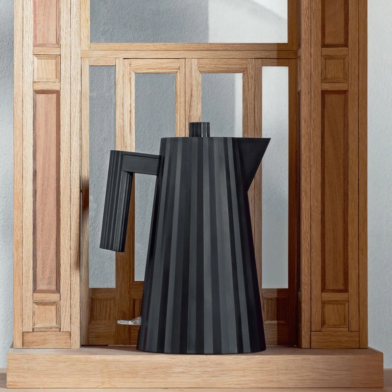 Alessi Wasserkocher Plissé 1,7 L, Schwarz 2 Alessi Wasserkocher Plissé 1,7 L, Schwarz – Bild 2