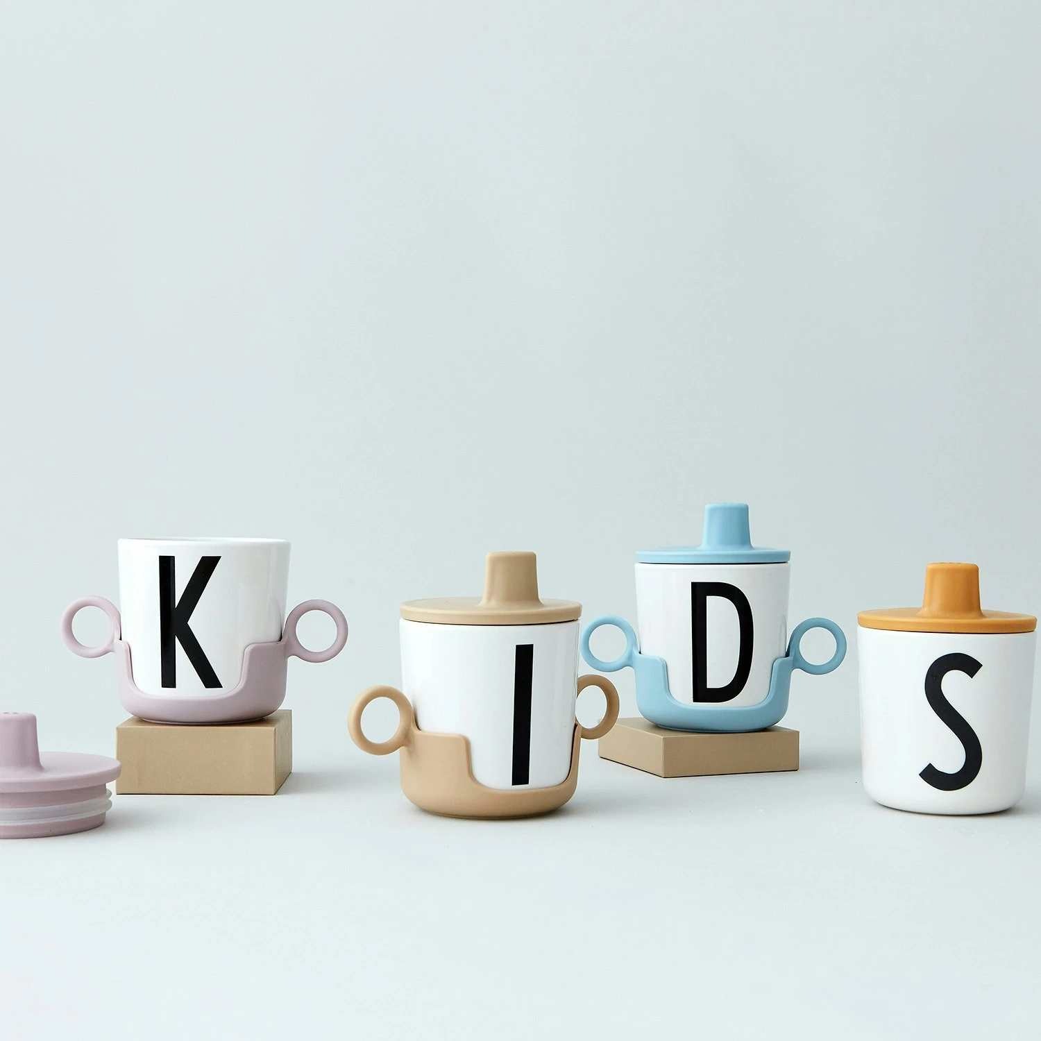 Design Letters Drink Deckel Für Ecozen® Tasse, Mustard 2 Design Letters Drink Deckel Für Ecozen® Tasse, Mustard – Bild 2