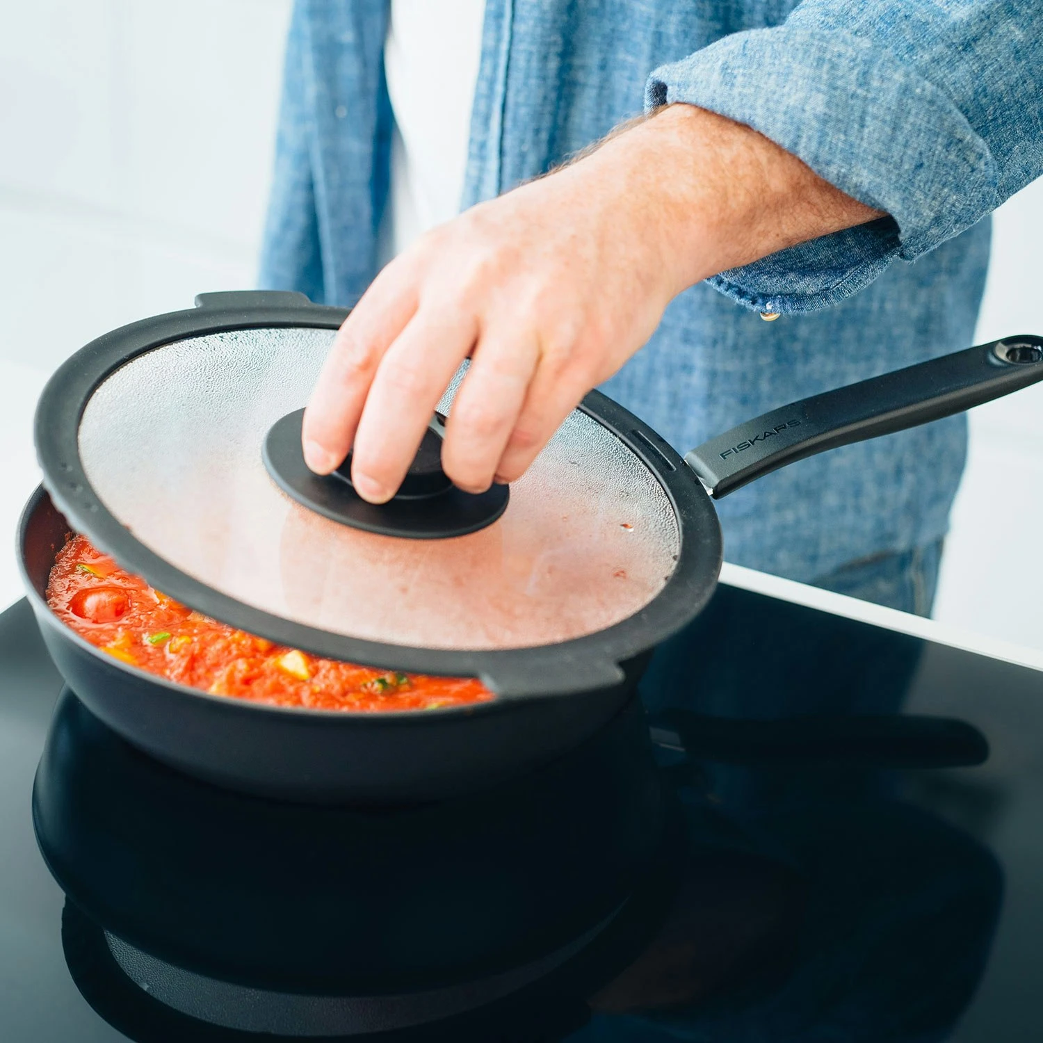 Fiskars Functional Form Traktörpfanne Ø26cm 5 Fiskars Functional Form Traktörpfanne Ø26cm – Bild 5