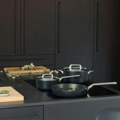 Fiskars Rotisser Traktörpfanne Gross Kante 24 Cm 7 Fiskars Rotisser Traktörpfanne Gross Kante 24 Cm -Deutschland Kochzauber Verkaufs-Shop fiskars rotisser traktorpfanne gross kante 24 cm 3