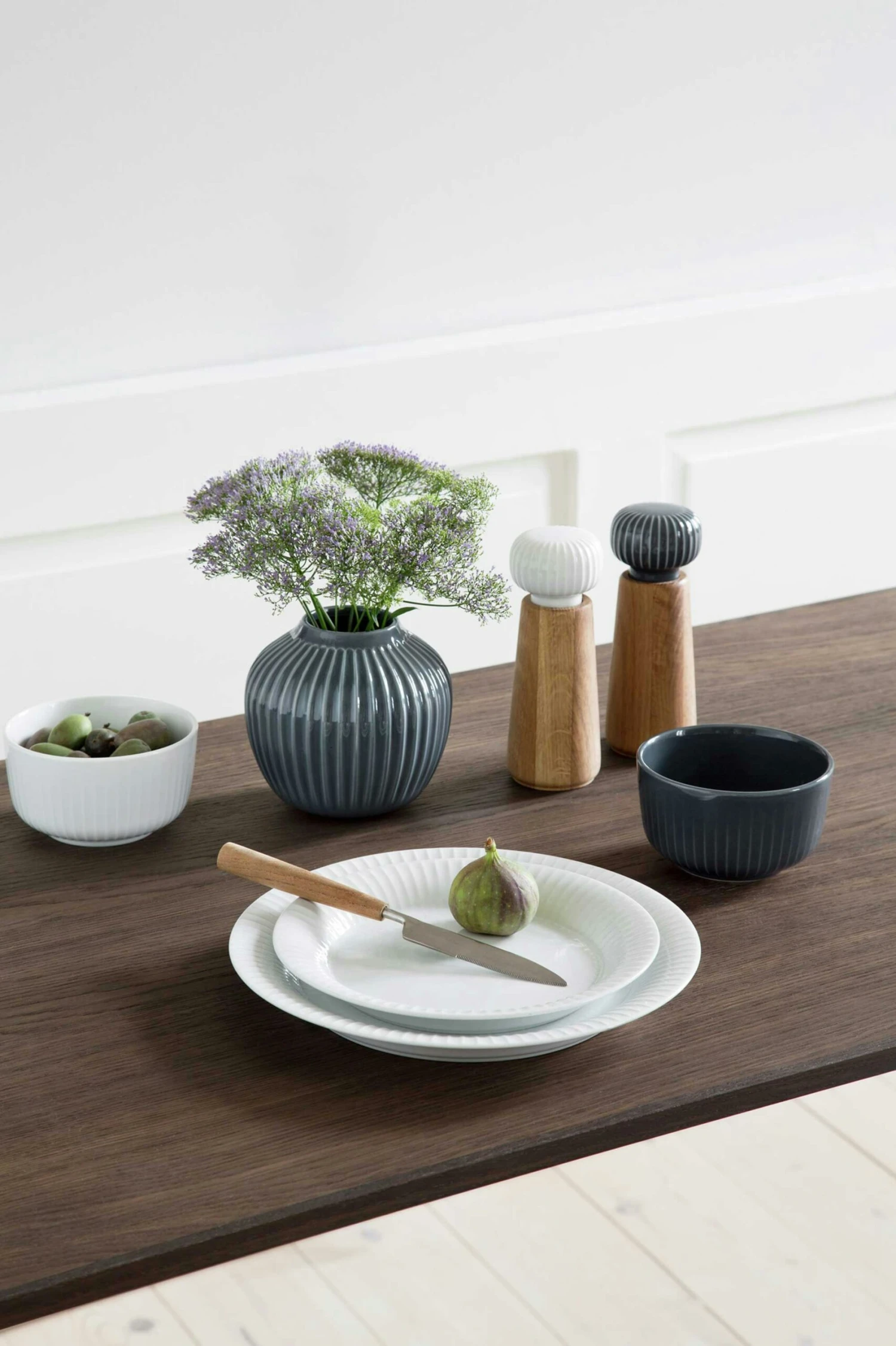 Kähler Hammershøi Kräutermühle Large, Blau 5 Kähler Hammershøi Kräutermühle Large, Blau – Bild 5