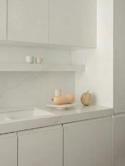 Gallery Objects Dose 18 Cm, Lime Stone -Deutschland Kochzauber Verkaufs-Shop louise roe gallery objects jar 02 black basalt 10