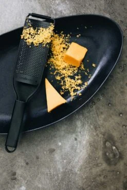 Microplane Black Sheep Reibe Fine -Deutschland Kochzauber Verkaufs-Shop microplane black sheep reibe fine 3