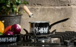 Muurla Enamel Sauce Pan, 80 Cl -Deutschland Kochzauber Verkaufs-Shop muurla enamel sauce pan 80 cl 3