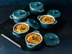 Staub Topfset Mini Ø10 4-er Set, Türkis 6 Staub Topfset Mini Ø10 4-er Set, Türkis -Deutschland Kochzauber Verkaufs-Shop staub mini cocotte gryt set 4st ivory white 10cm 15