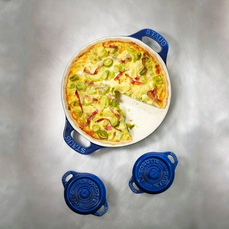 Staub Round Ceramic Casserole 20 Cl, Dark Blue 2 Staub Round Ceramic Casserole 20 Cl, Dark Blue – Bild 2