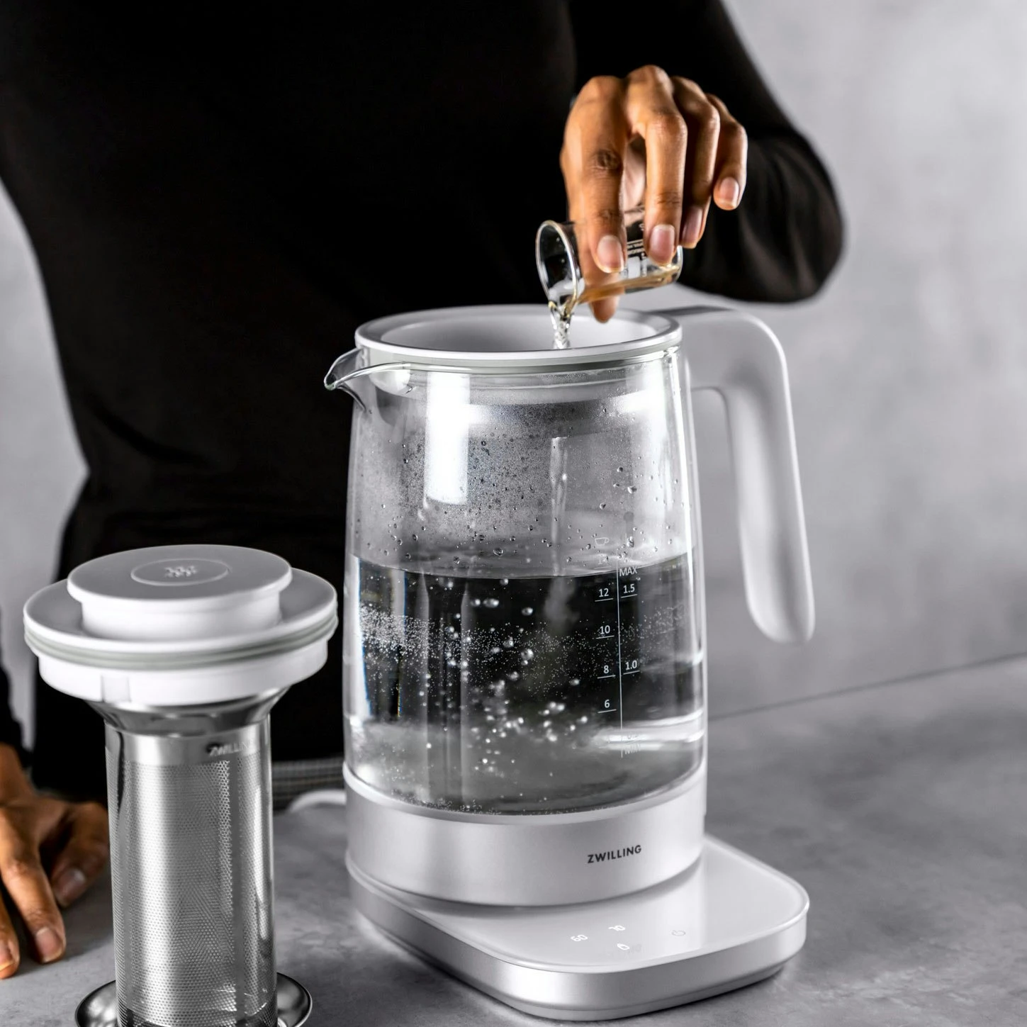 Zwilling Enfinigy Wasserkocher 1,7 L, Weiß 2 Zwilling Enfinigy Wasserkocher 1,7 L, Weiß – Bild 2